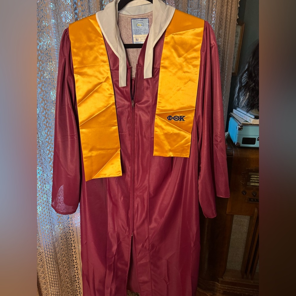 VTG Graduation Gown Bundle